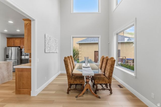 1647 E WYLIE LN, Draper, UT 84020