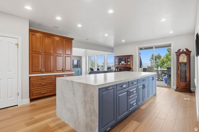 1647 E WYLIE LN, Draper, UT 84020