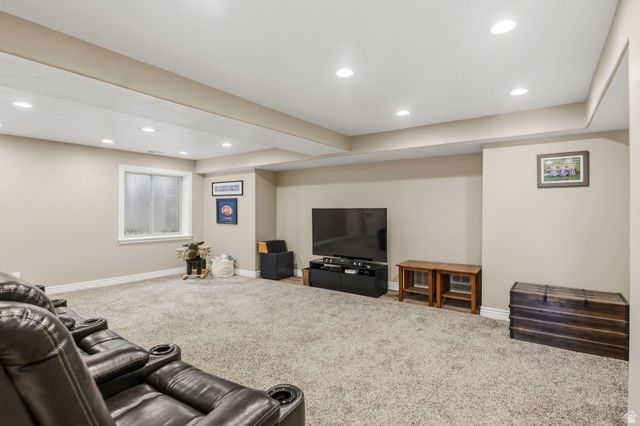 1647 E WYLIE LN, Draper, UT 84020