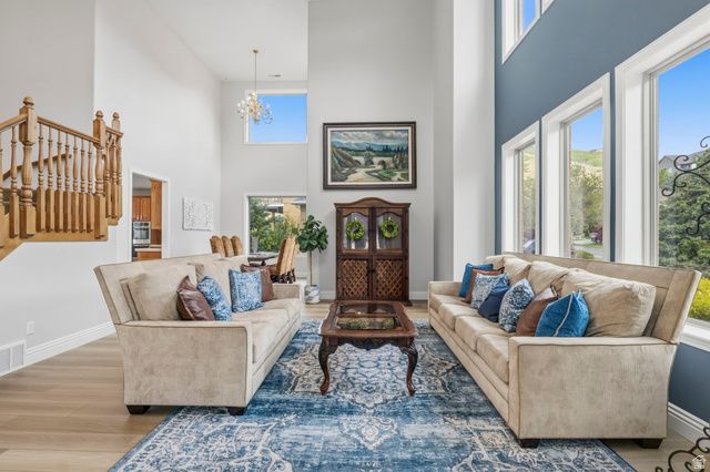 1647 E WYLIE LN, Draper, UT 84020