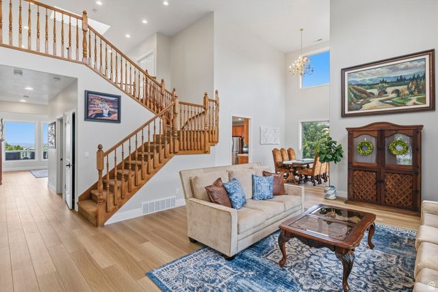 1647 E WYLIE LN, Draper, UT 84020