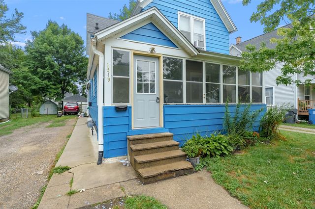 1319 Jackson Street, Kalamazoo, MI 49001