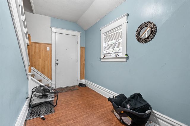 1319 Jackson Street, Kalamazoo, MI 49001
