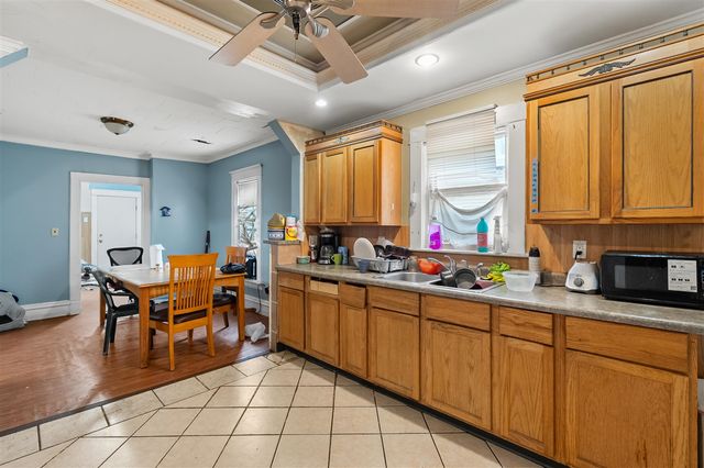 1319 Jackson Street, Kalamazoo, MI 49001