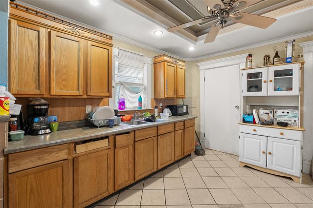 1319 Jackson Street, Kalamazoo, MI 49001
