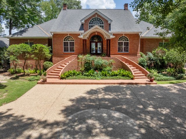 213 W Canebrake Blvd., Hattiesburg, MS 39402