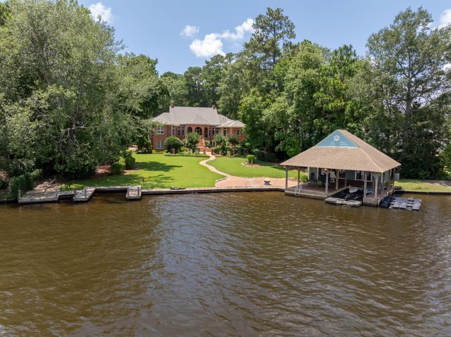 213 W Canebrake Blvd., Hattiesburg, MS 39402