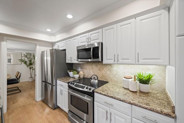 23 Los Altos Square, Los Altos, CA 94022