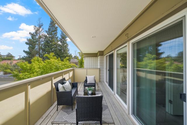 23 Los Altos Square, Los Altos, CA 94022
