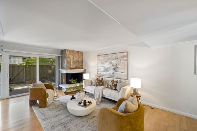 23 Los Altos Square, Los Altos, CA 94022