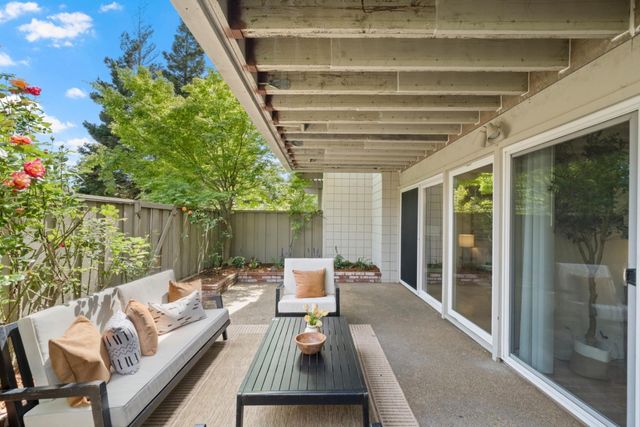 23 Los Altos Square, Los Altos, CA 94022