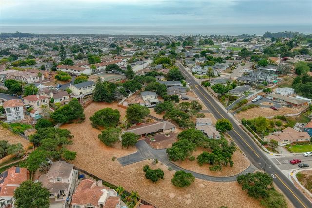 910 N 12th Street, Grover Beach, CA 93433