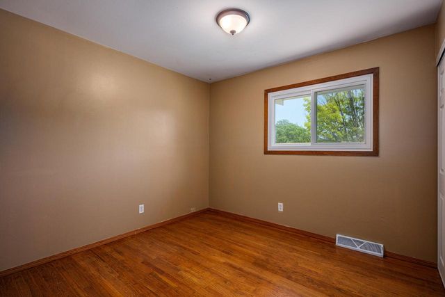 8026 50th AVENUE, Kenosha, WI 53142