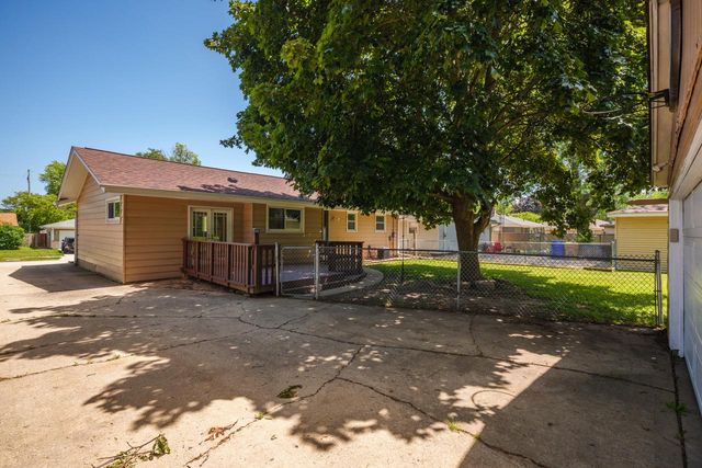 8026 50th AVENUE, Kenosha, WI 53142