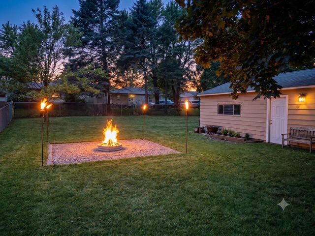 8026 50th AVENUE, Kenosha, WI 53142