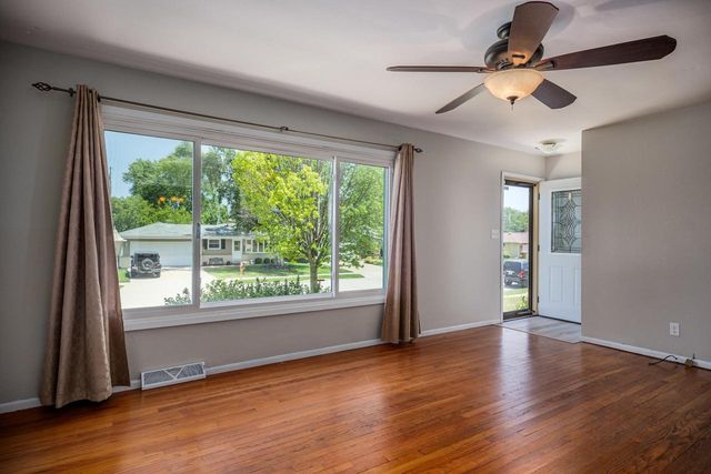 8026 50th AVENUE, Kenosha, WI 53142