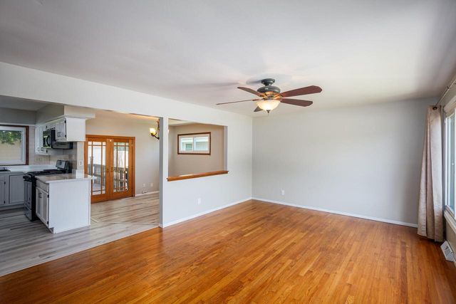 8026 50th AVENUE, Kenosha, WI 53142