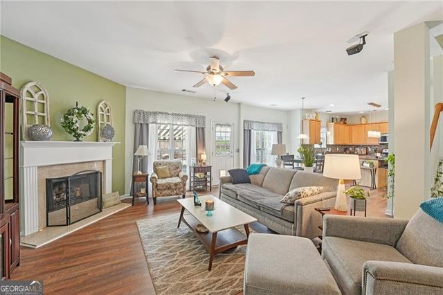 498 Highlands Loop, Woodstock, GA 30188