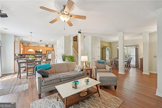 498 Highlands Loop, Woodstock, GA 30188