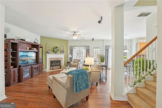 498 Highlands Loop, Woodstock, GA 30188