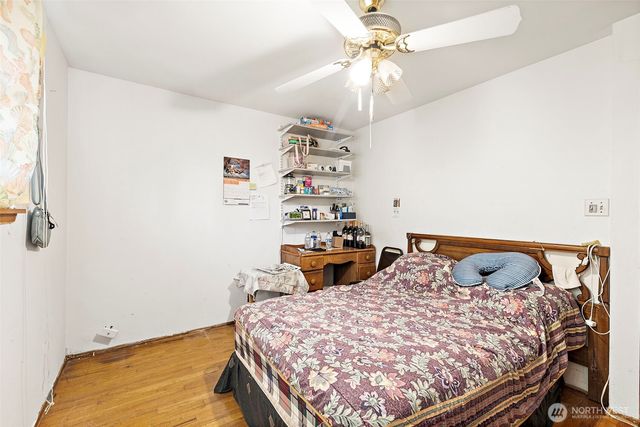 8829 20th Avenue SW, Seattle, WA 98106