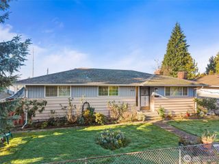 8829 20th Avenue SW, Seattle, WA 98106