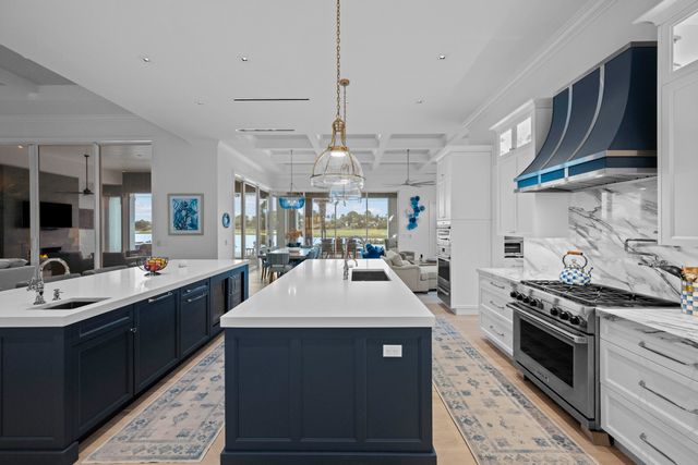 206 Locha Drive, Jupiter, FL 33458