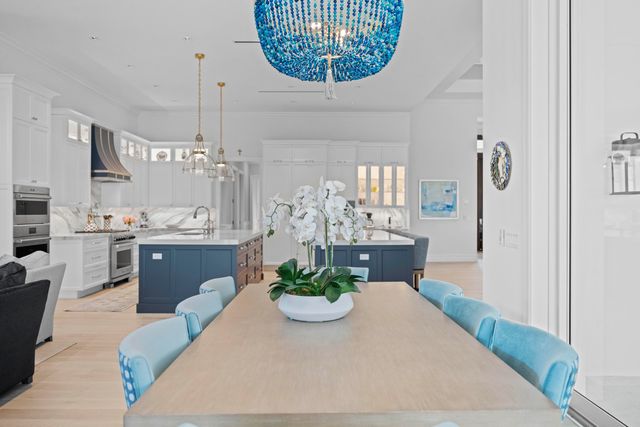 206 Locha Drive, Jupiter, FL 33458