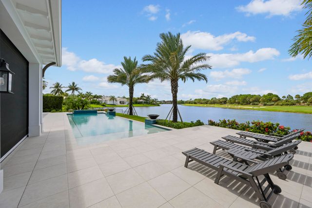 206 Locha Drive, Jupiter, FL 33458