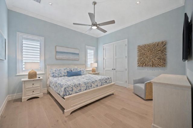 206 Locha Drive, Jupiter, FL 33458