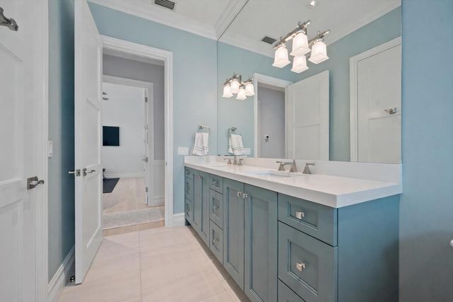 206 Locha Drive, Jupiter, FL 33458