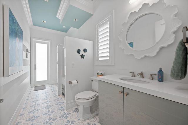 206 Locha Drive, Jupiter, FL 33458