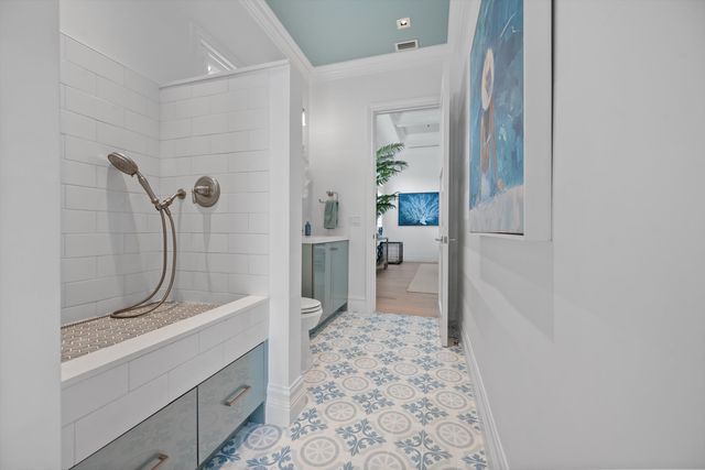 206 Locha Drive, Jupiter, FL 33458