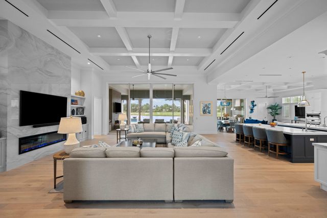 206 Locha Drive, Jupiter, FL 33458