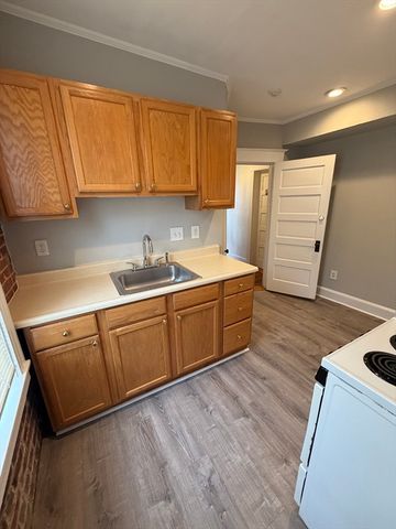 250 Washington St 7, Salem, MA 01970