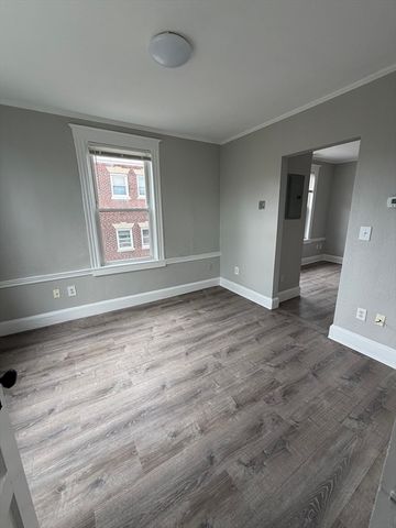250 Washington St 7, Salem, MA 01970