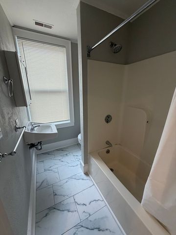 250 Washington St 7, Salem, MA 01970