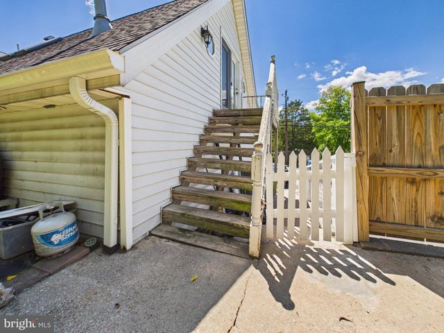 459 E BURKE ST, Martinsburg, WV 25404