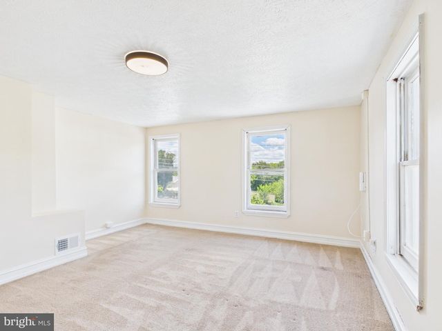 459 E BURKE ST, Martinsburg, WV 25404