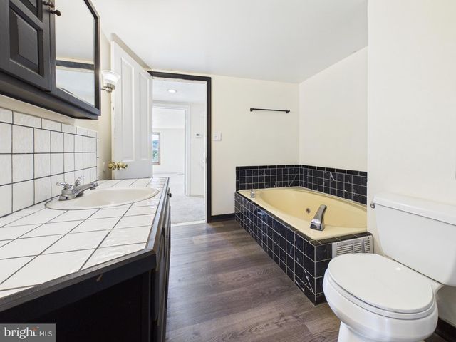 459 E BURKE ST, Martinsburg, WV 25404