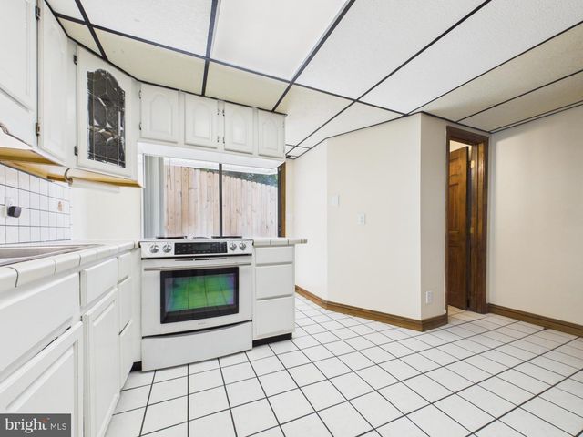 459 E BURKE ST, Martinsburg, WV 25404