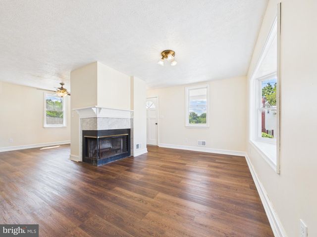 459 E BURKE ST, Martinsburg, WV 25404