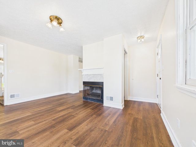 459 E BURKE ST, Martinsburg, WV 25404