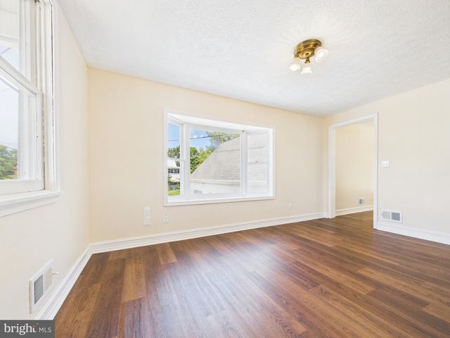 459 E BURKE ST, Martinsburg, WV 25404