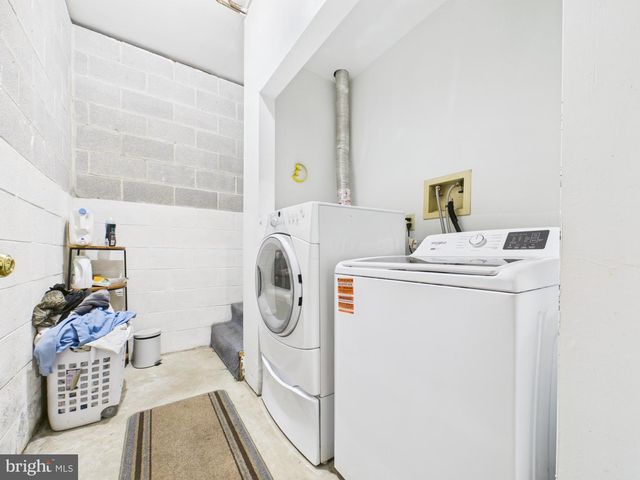 459 E BURKE ST, Martinsburg, WV 25404