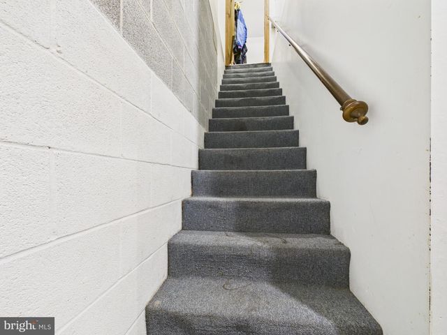 459 E BURKE ST, Martinsburg, WV 25404