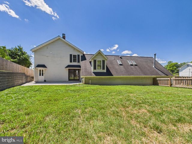 459 E BURKE ST, Martinsburg, WV 25404