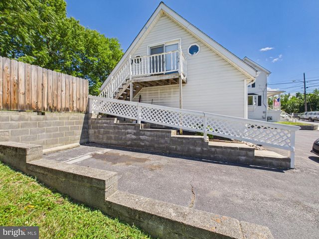 459 E BURKE ST, Martinsburg, WV 25404