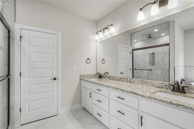 2103 N Chanae Street, Siloam Springs, AR 72761