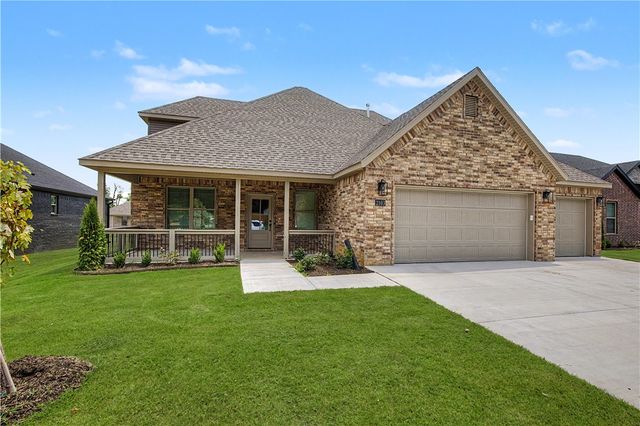 2103 N Chanae Street, Siloam Springs, AR 72761